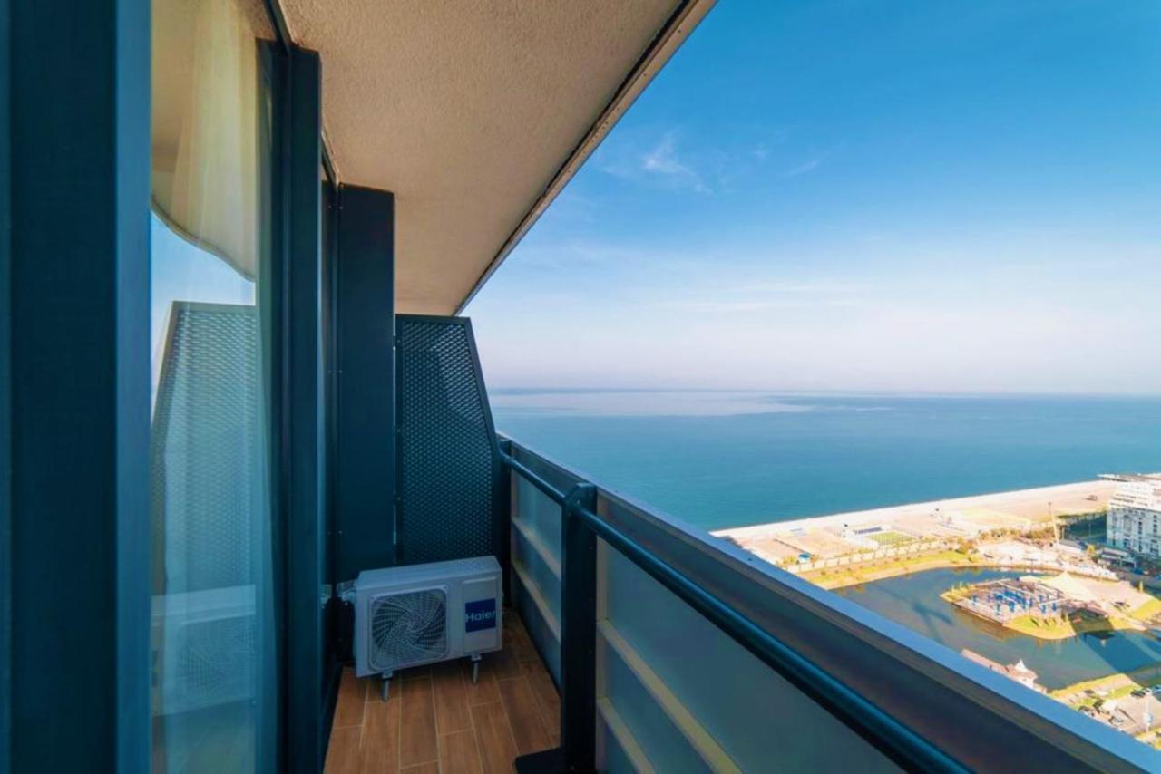 Delux Sea View Aparthotel In Orbi City Batumi Exterior foto